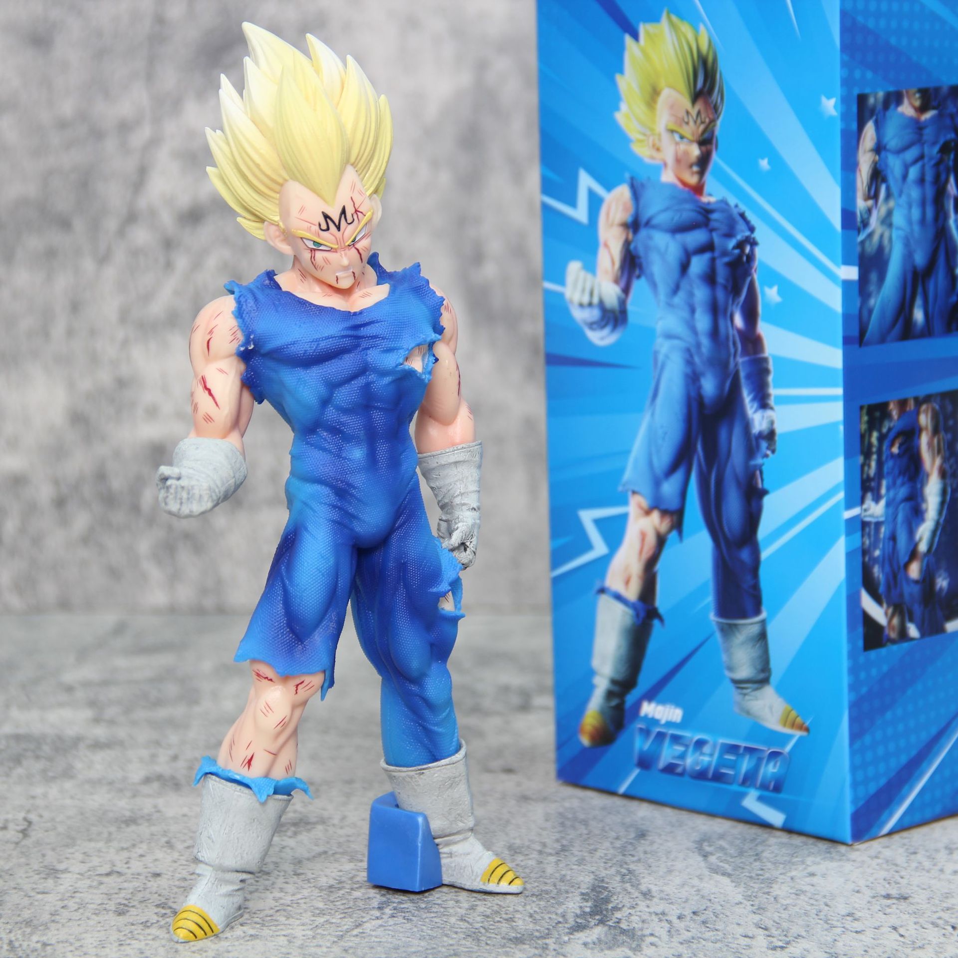 Vintage Collectible Figurines - Figurka Dragon Ball Z Super Saiyan