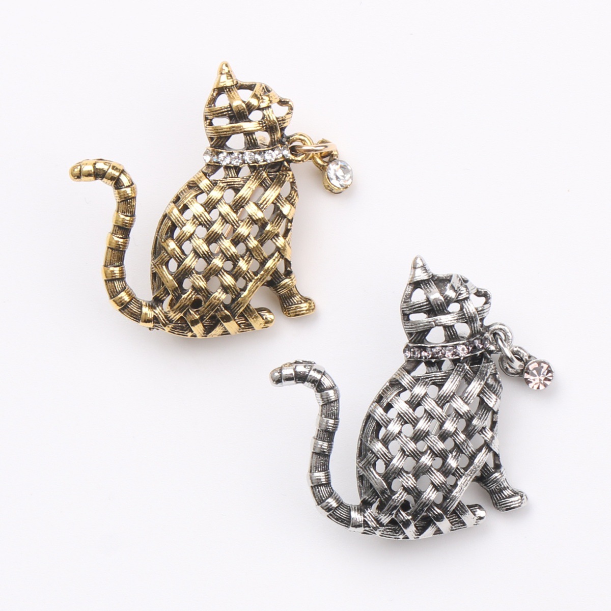 Kolekcja ozdobnych, tkanych br – Collectible Vintage Brooches recenzja i cena